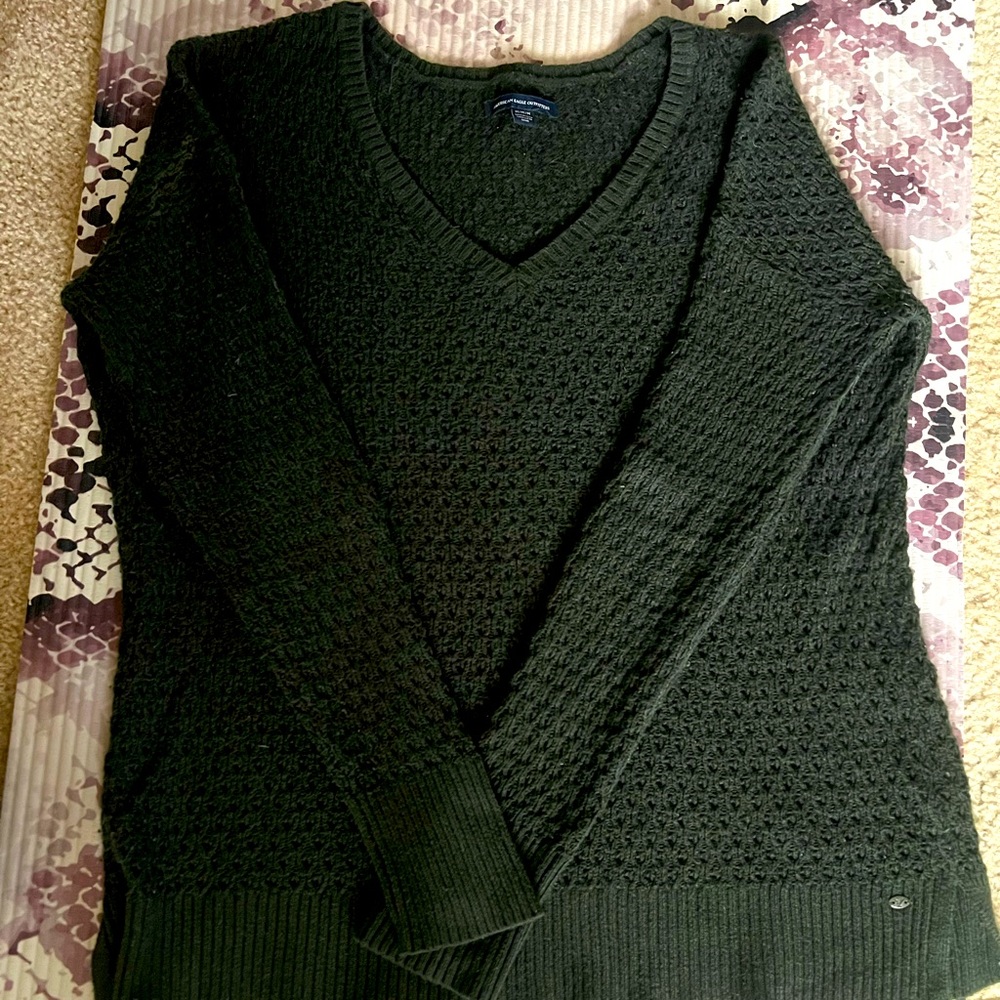 American Eagle sweater, Size Medium